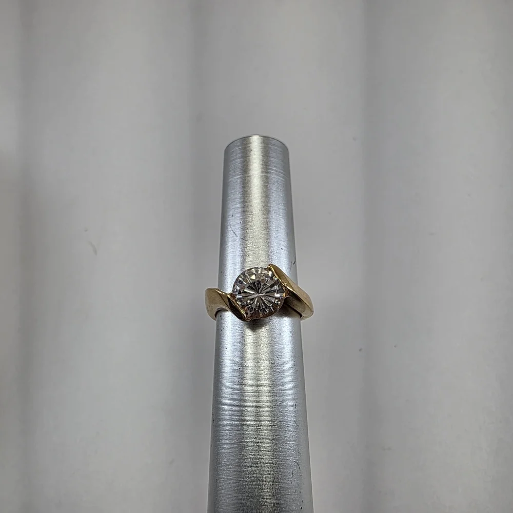 Solitaire Crystal Ring Gold-Tone Statement Cocktail Ring Size 6 - Picture 7 of 8
